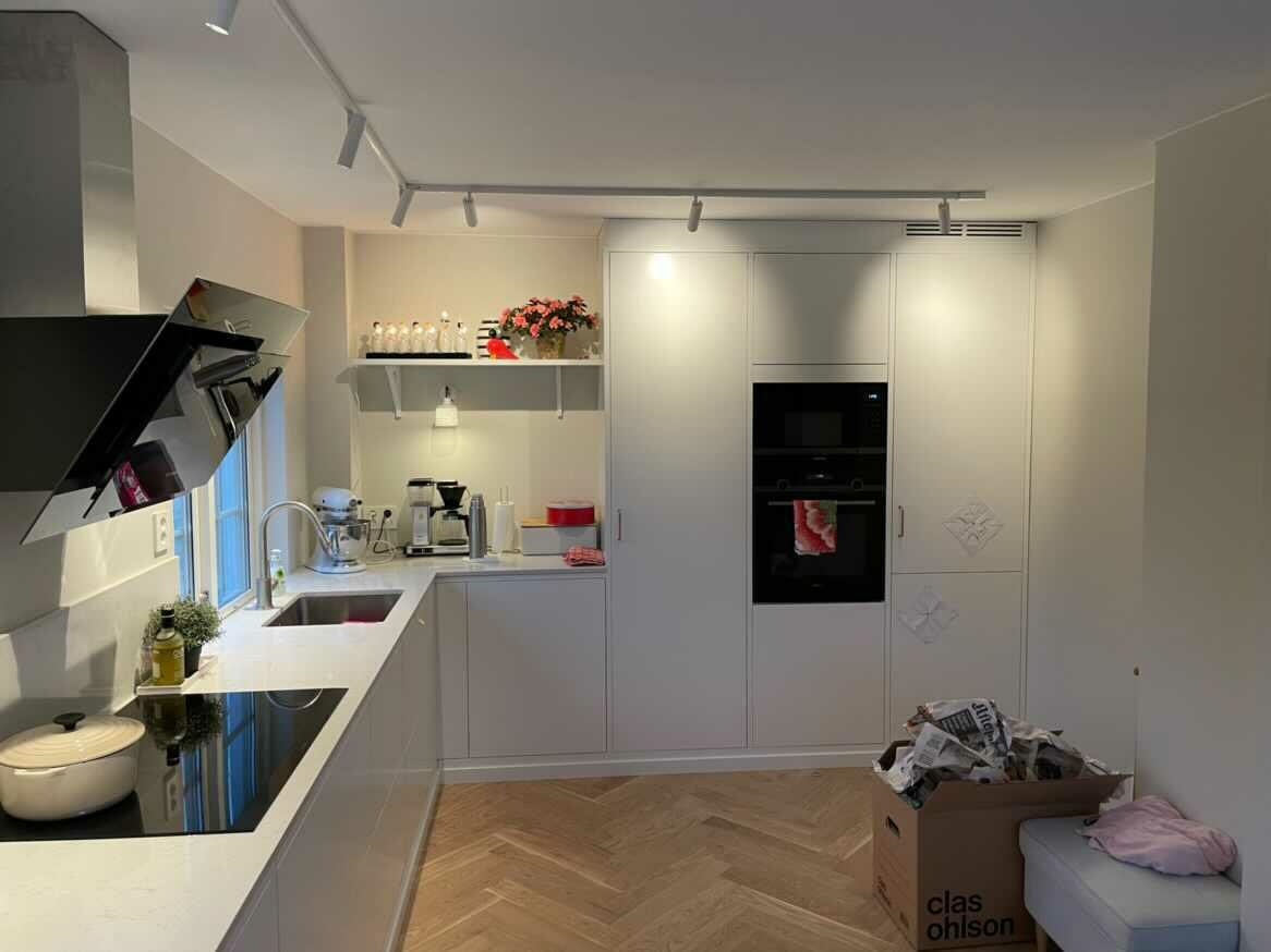 Fiskebensparkett på kjøkken